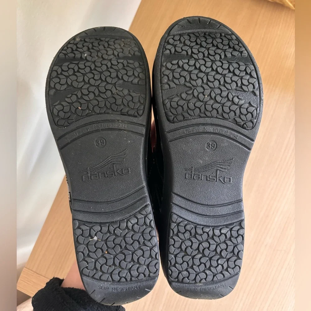 Dansko Women’s size 39 XP 2.0 Patent Floral Clogs - Picture 4 of 6